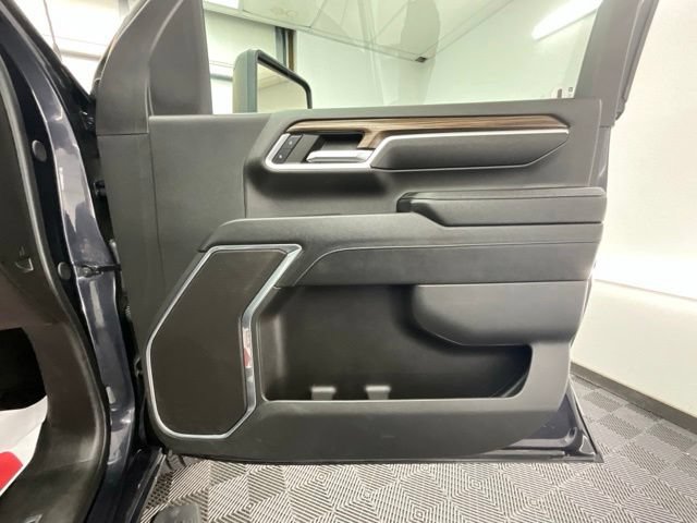 Used 2024 Chevrolet Silverado 2500 LT AWD/4WD image 14