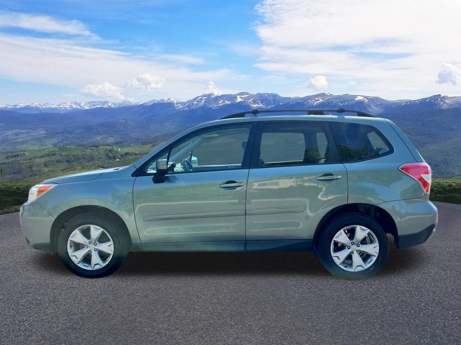 Used 2016 Subaru Forester 2.5i Premium w/ All-Weather Package AWD/4WD image 2
