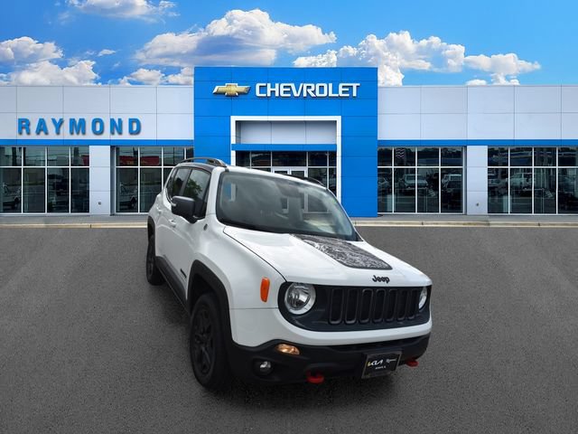 Used 2017 Jeep Renegade Trailhawk AWD/4WD image 9