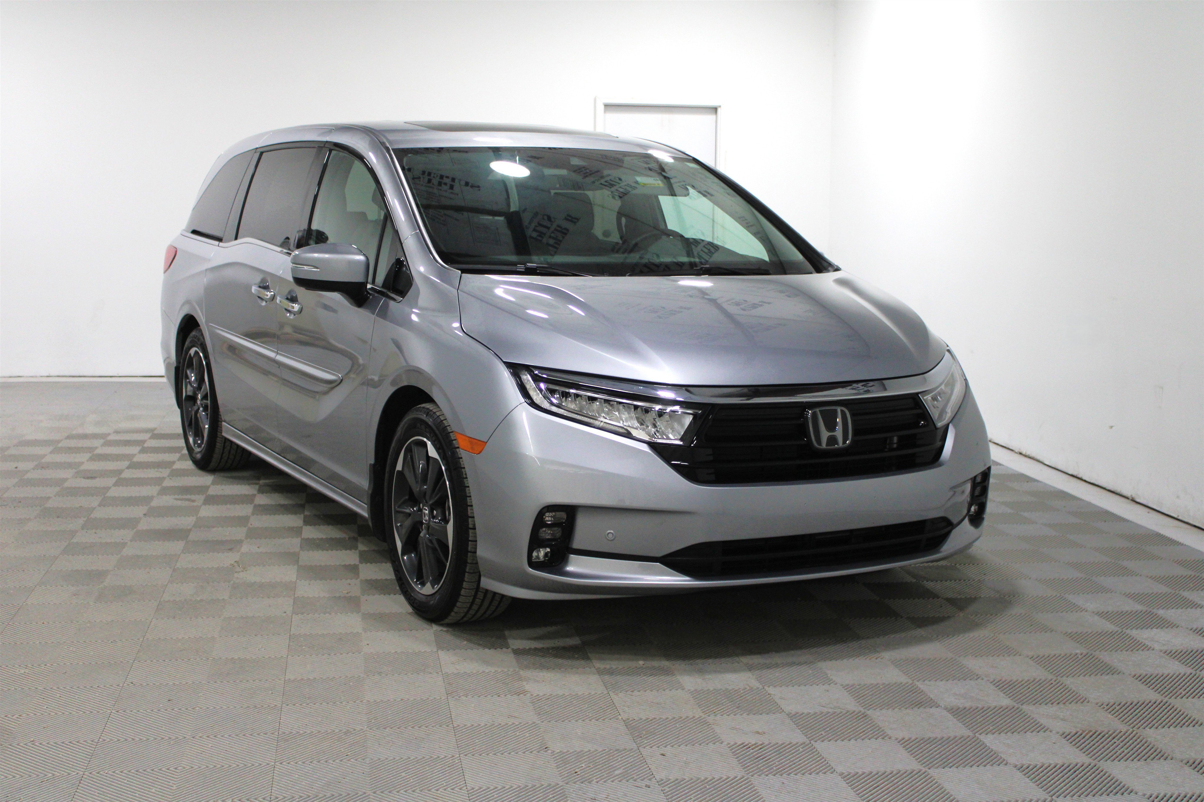 Used 2024 Honda Odyssey Elite