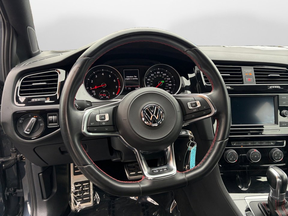 Used 2019 Volkswagen GTI SE FWD image 10