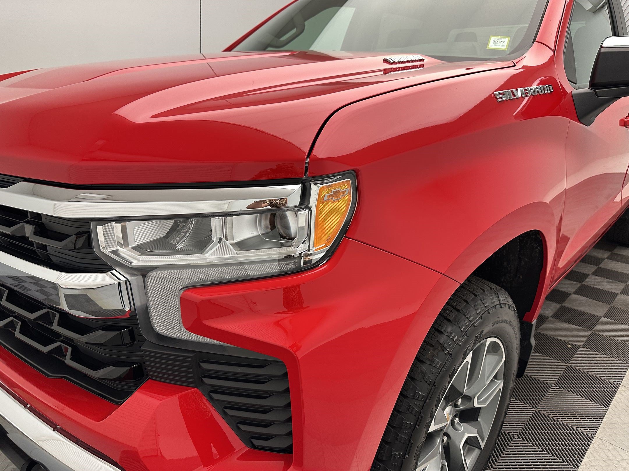Certified 2026 Chevrolet Silverado 1500 LT AWD/4WD image 12