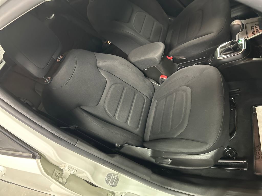 Used 2020 Jeep Renegade Latitude w/ Cold Weather Group image 24