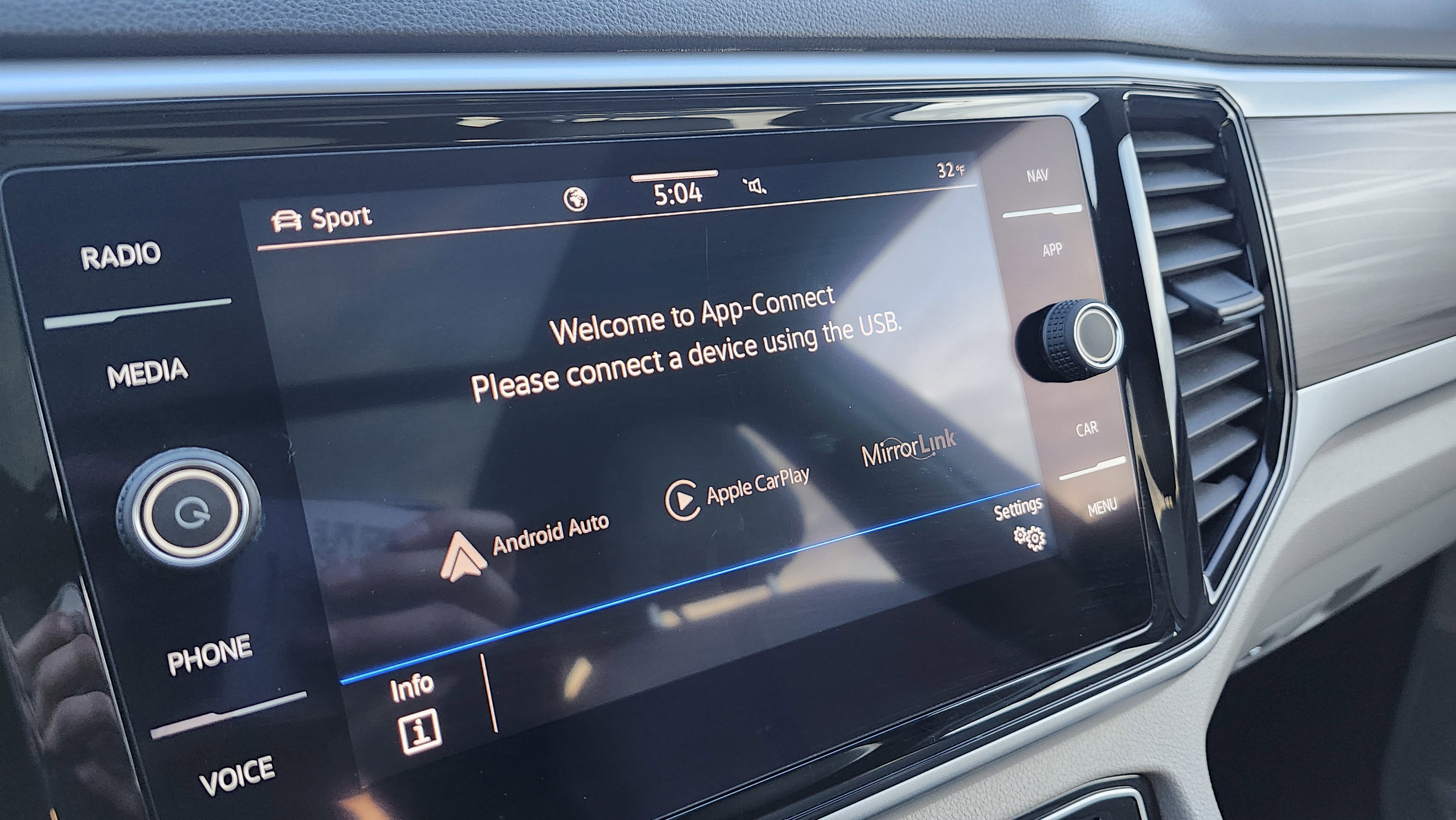 Used 2021 Volkswagen Atlas SEL image 8