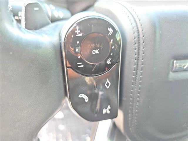 Used 2021 Land Rover Range Rover HSE image 17