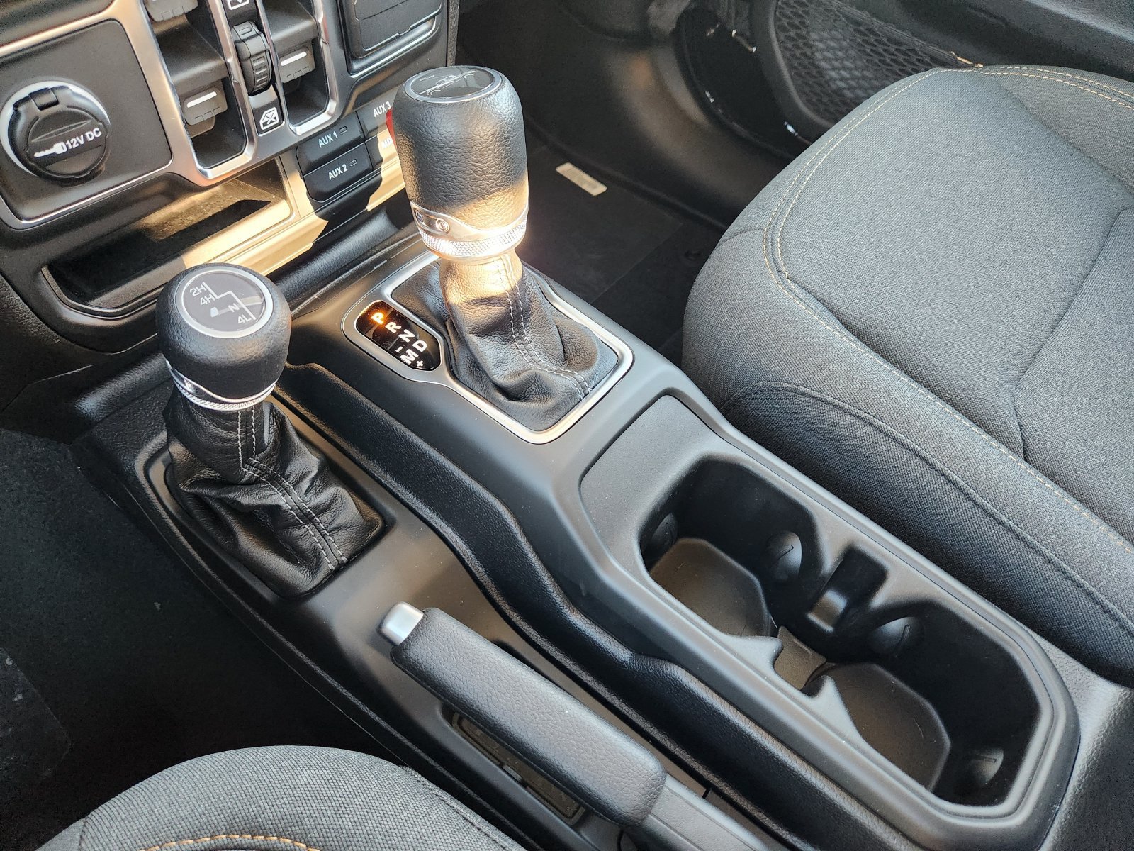 New 2026 Jeep Gladiator Sport AWD/4WD image 26