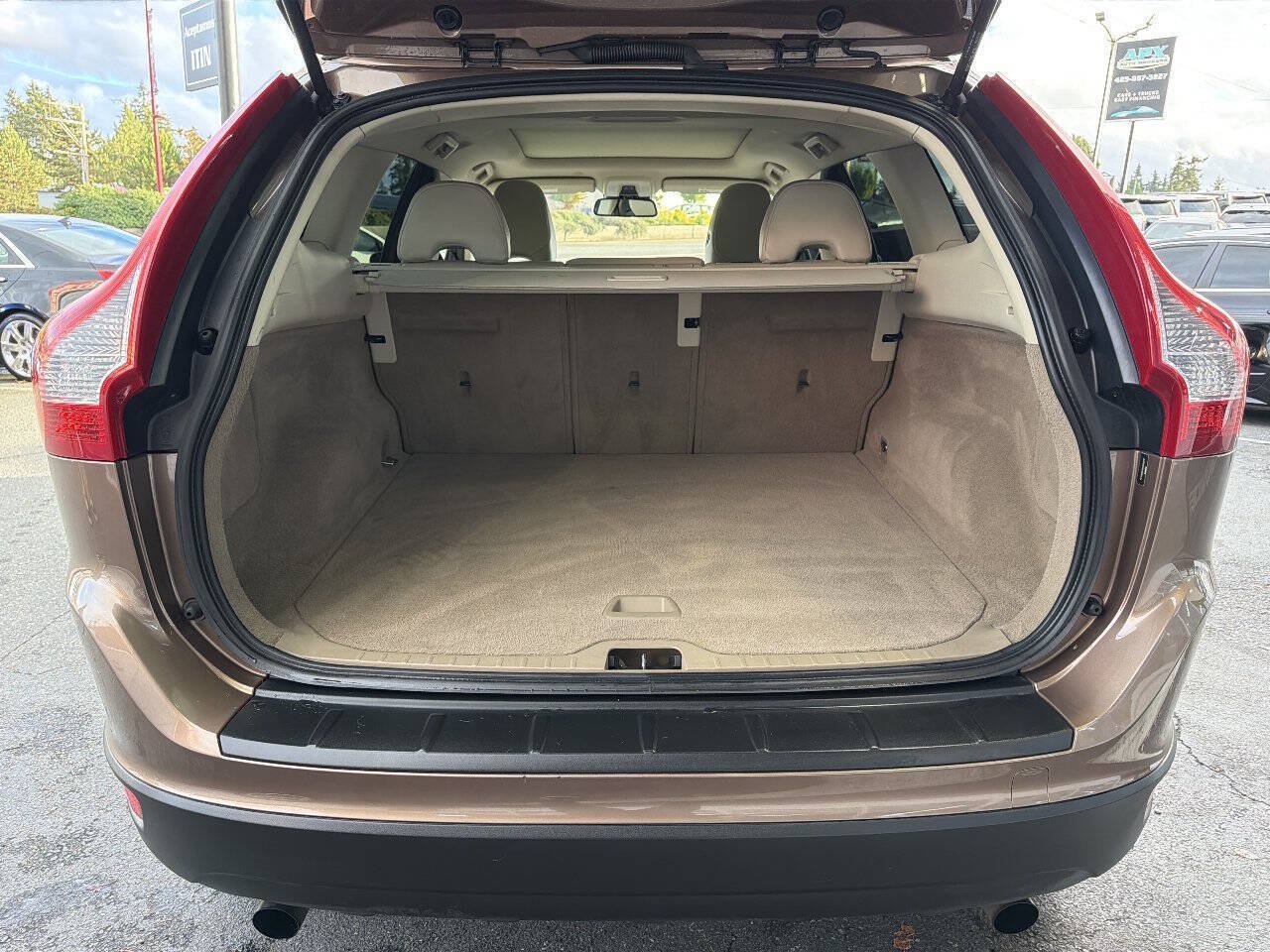 Used 2010 Volvo XC60 3.2 AWD/4WD image 6