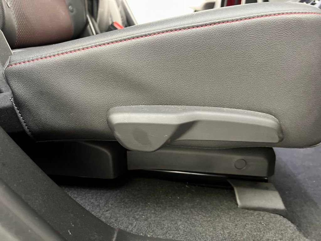 Used 2025 Chevrolet Blazer RS image 19