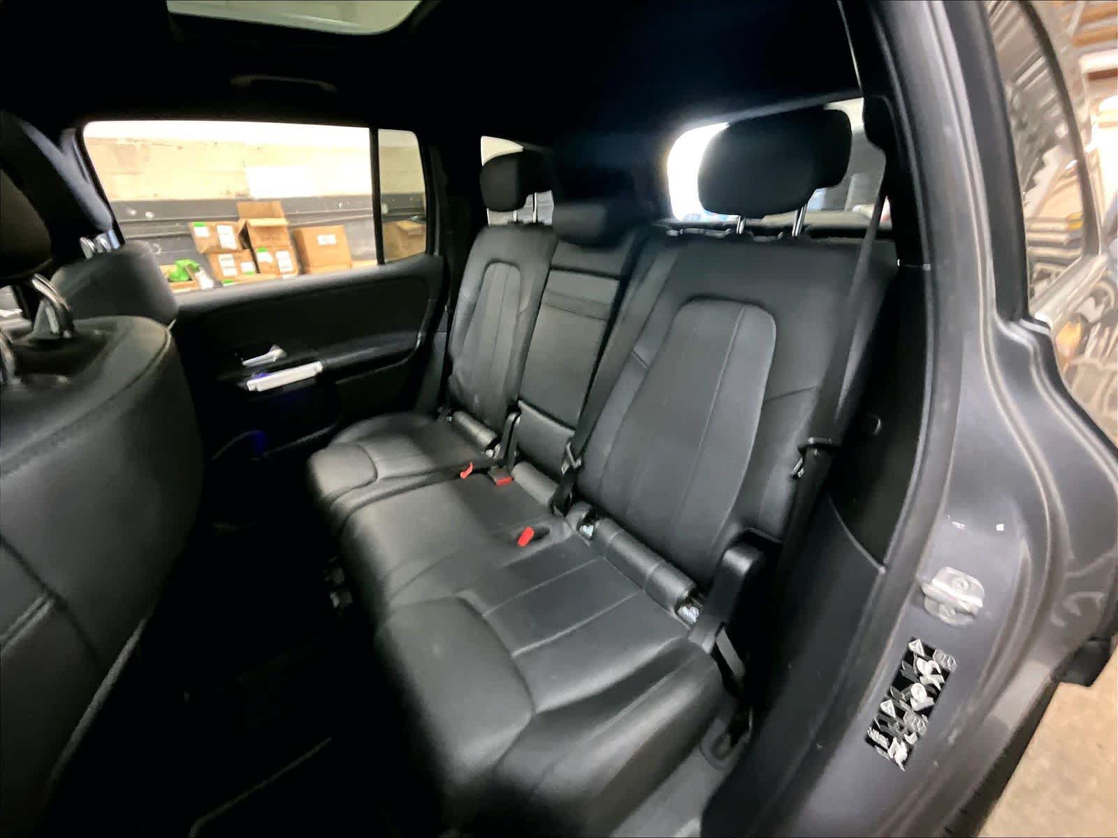 Used 2023 Mercedes-Benz GLB 250 4MATIC image 28