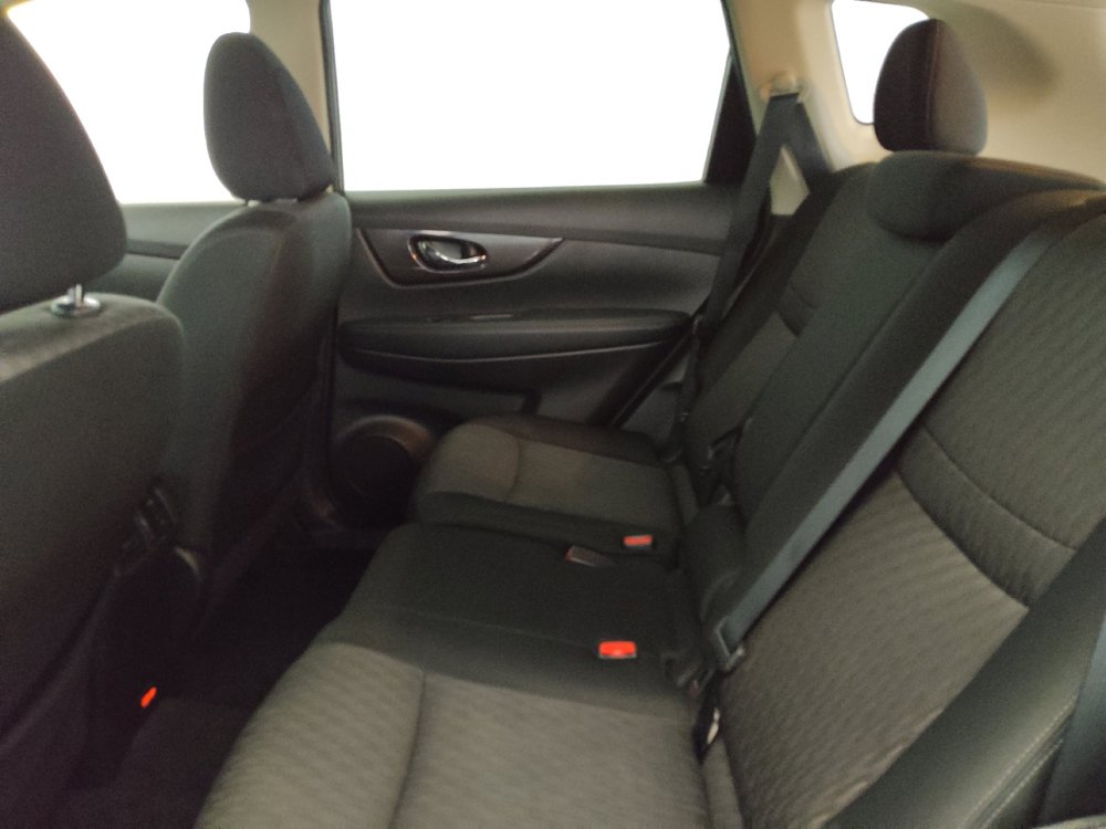 Used 2019 Nissan Rogue SV w/ Premium Package AWD/4WD image 18