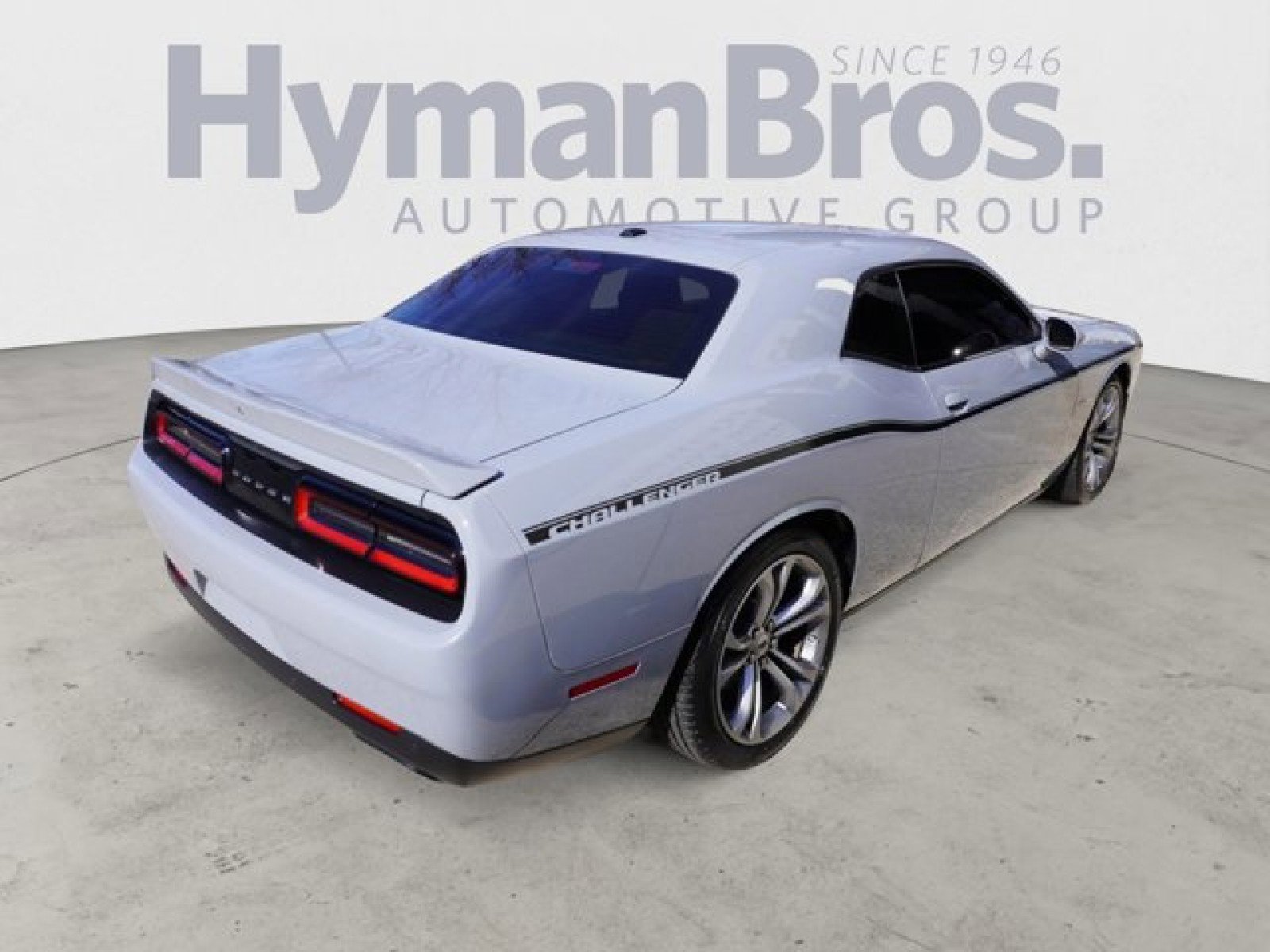 Used 2022 Dodge Challenger R/T image 5