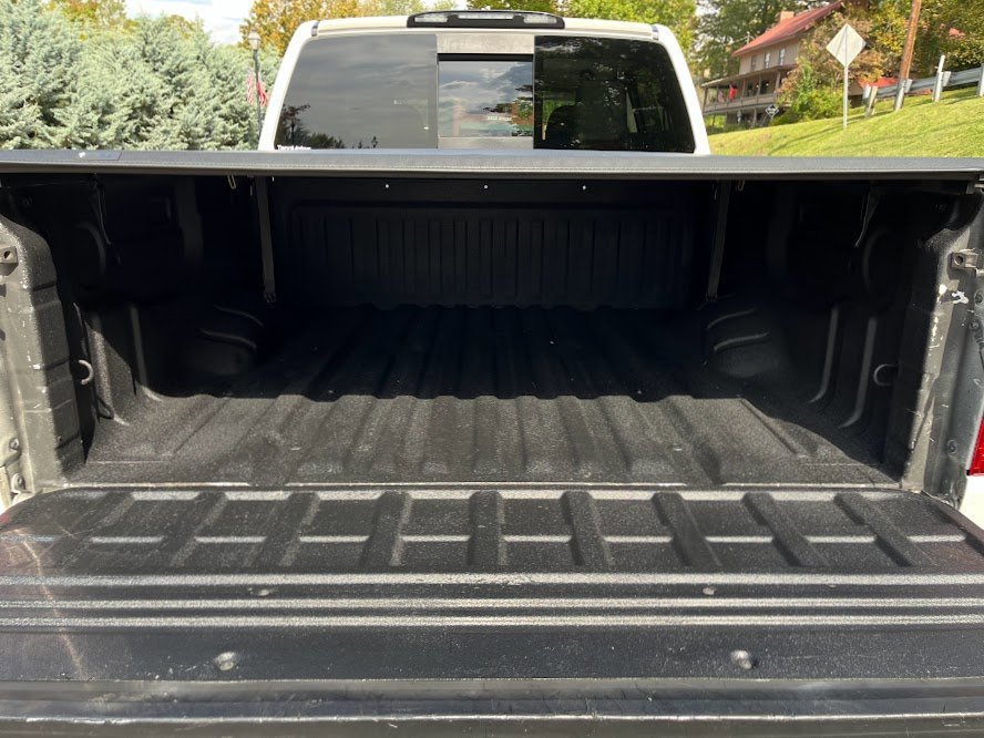 Used 2019 Nissan Titan SV image 44