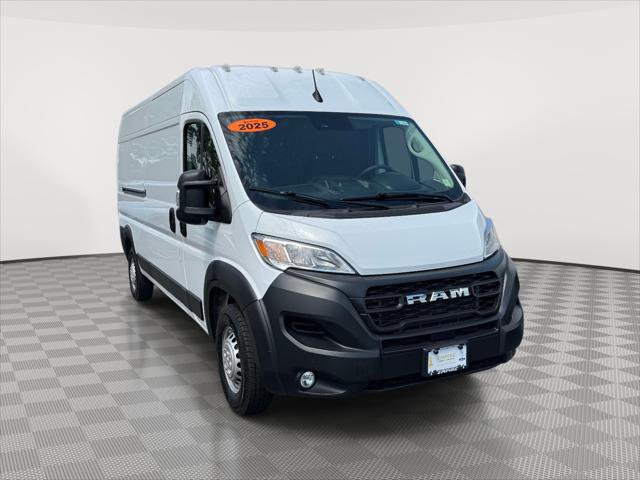 Used 2025 RAM ProMaster 2500 w/ Convenience Group FWD image 1
