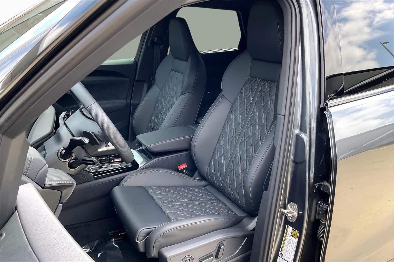 Used 2025 Audi SQ5 Premium Plus w/ Premium Plus Package AWD/4WD image 9