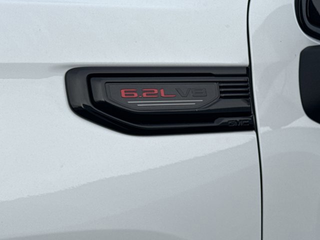New 2026 GMC Sierra 1500 AT4X w/ LPO, Black Badging Package AWD/4WD image 17