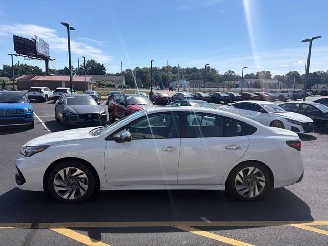 Used 2025 Subaru Legacy Touring XT AWD/4WD image 3
