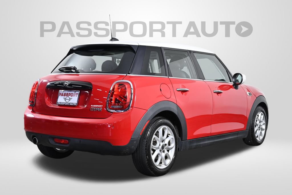 Used 2021 MINI Cooper 4-Door Hardtop w/ 6.5" Touchscreen Package FWD image 7