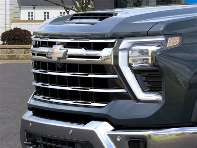 New 2026 Chevrolet Silverado 2500 LTZ w/ LTZ Premium Package AWD/4WD image 13