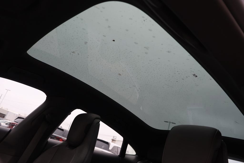 Used 2022 Porsche Taycan image 35