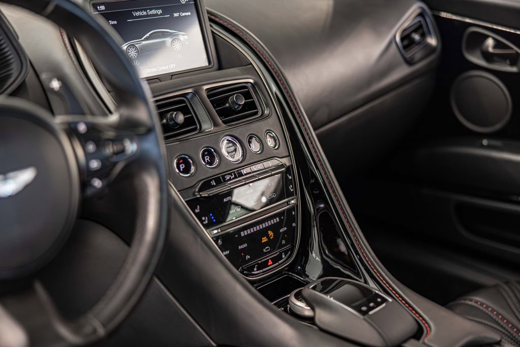 Used 2018 Aston Martin DB11 V12 image 20