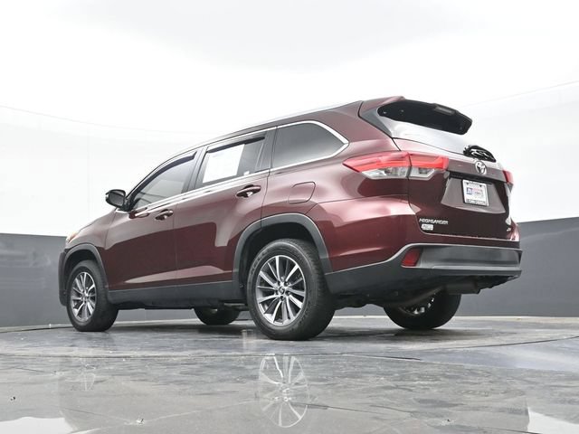 Used 2019 Toyota Highlander XLE FWD image 46