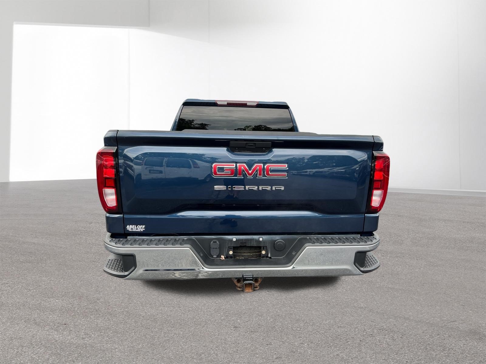 Used 2021 GMC Sierra 1500 4x4 Crew Cab w/ Sierra Value Package image 4