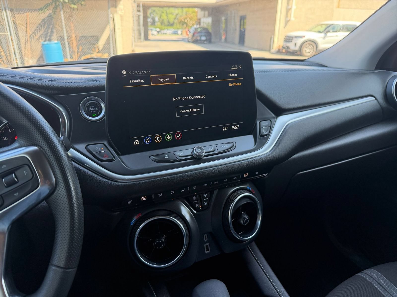 Used 2025 Chevrolet Blazer LT FWD image 17