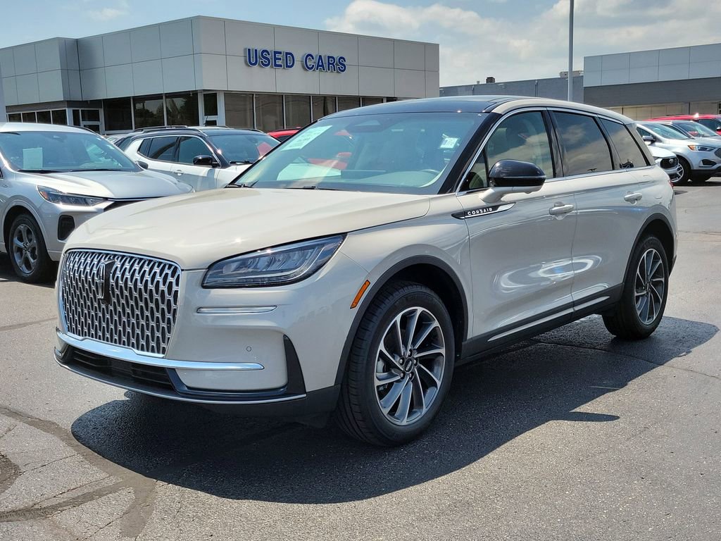 Certified 2023 Lincoln Corsair AWD w/ Equipment Group 101A image 8