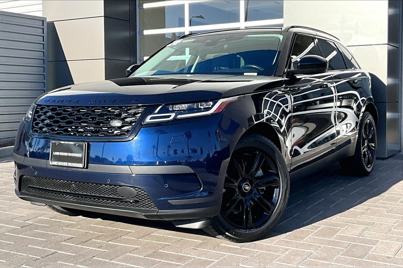 Used 2022 Land Rover Range Rover Velar S AWD/4WD image 1