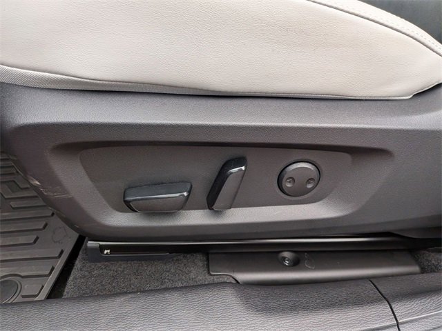 New 2025 Mitsubishi Outlander SE image 15