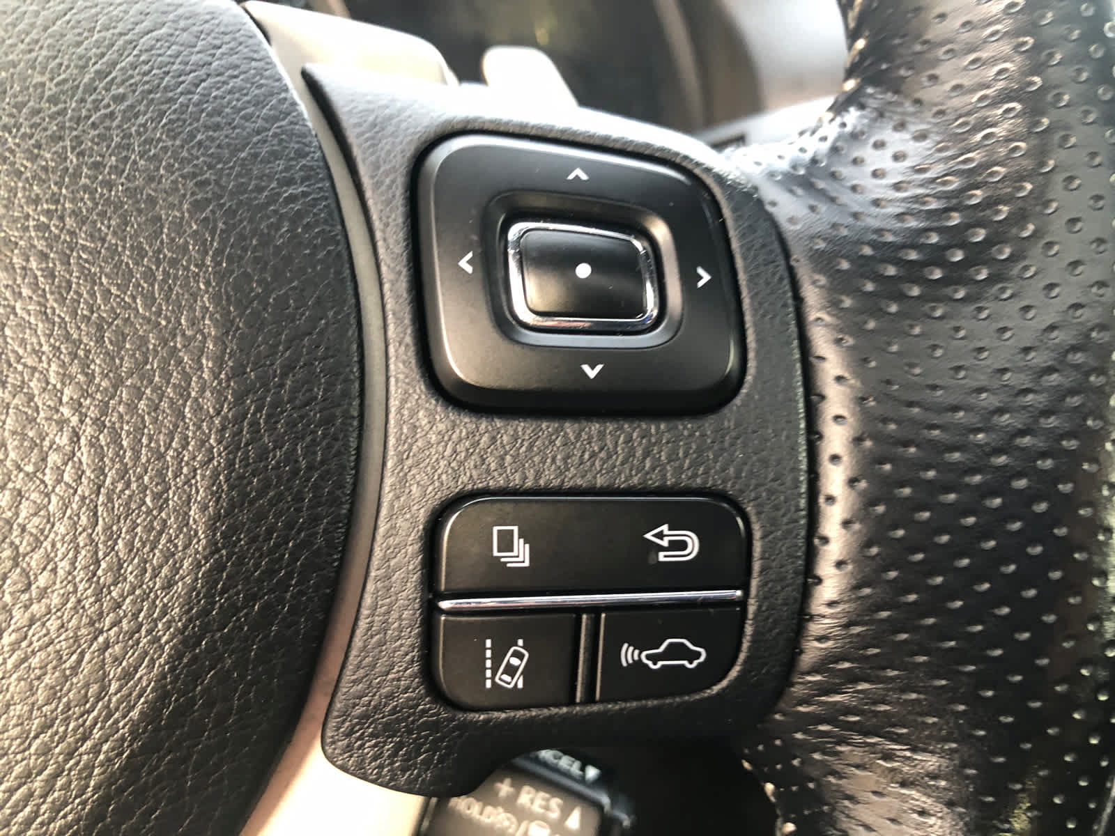 Used 2020 Lexus RC 300 F Sport w/ Accessory Package AWD/4WD image 8