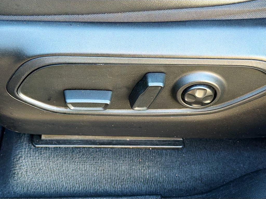 Used 2024 Jeep Grand Cherokee L Limited w/ Luxury Tech Group II image 27