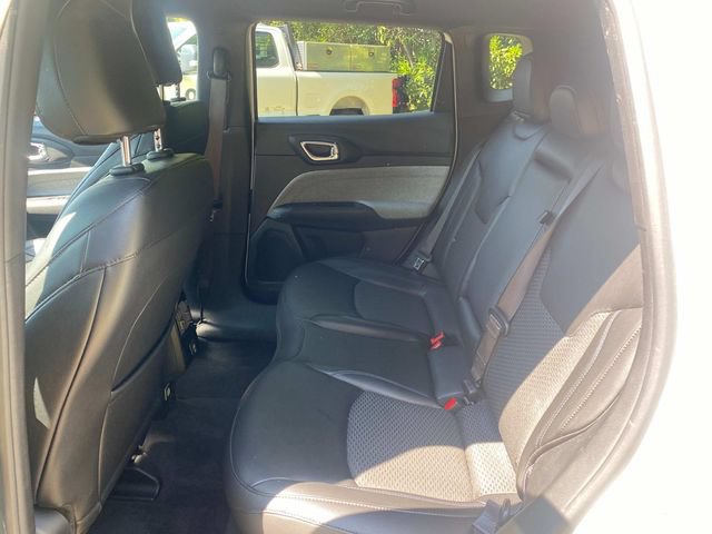 Used 2023 Jeep Compass Latitude AWD/4WD image 9