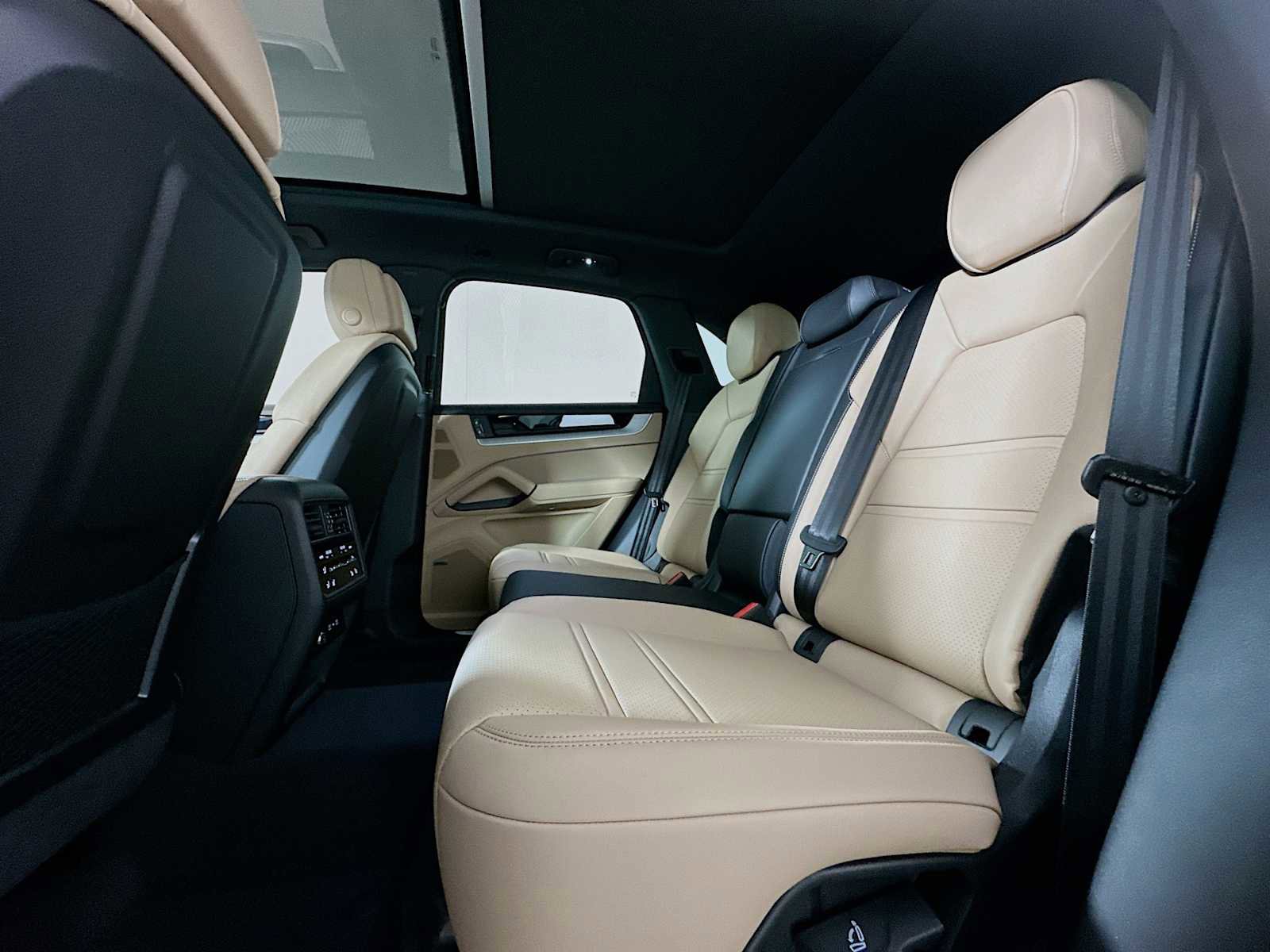 New 2026 Porsche Cayenne image 22