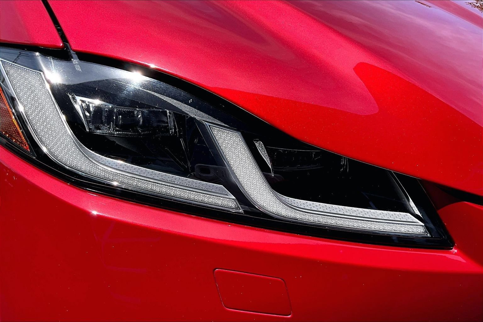 Certified 2022 Jaguar F-PACE SVR AWD/4WD image 29