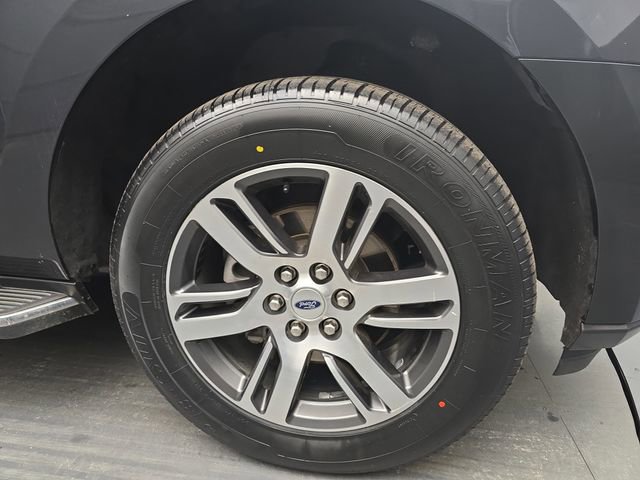 Used 2023 Ford Expedition Max Limited image 12