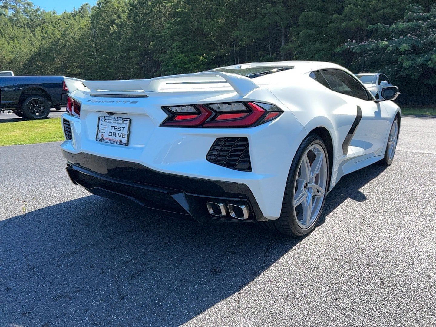 Used 2020 Chevrolet Corvette w/ 2LT Preferred Equipment Group RWD image 4