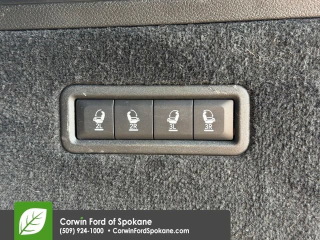Used 2022 Jeep Grand Wagoneer Series III AWD/4WD image 21