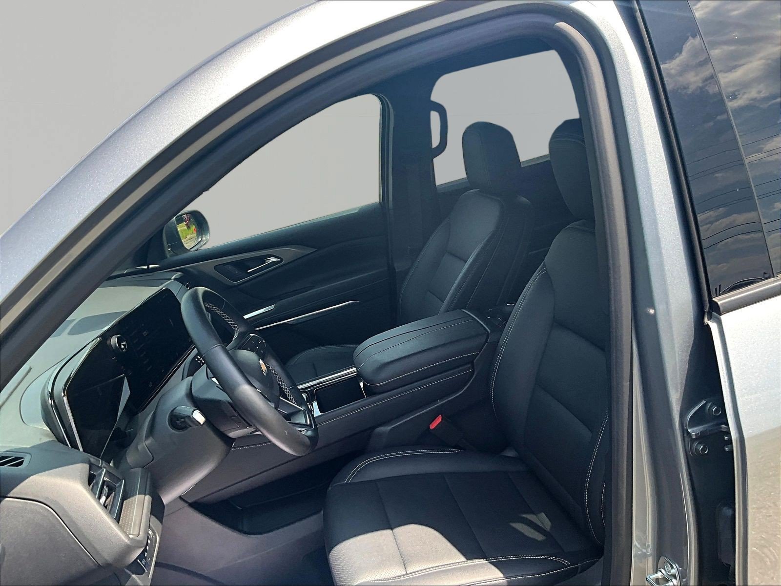 Used 2026 Chevrolet Traverse LT AWD/4WD image 21