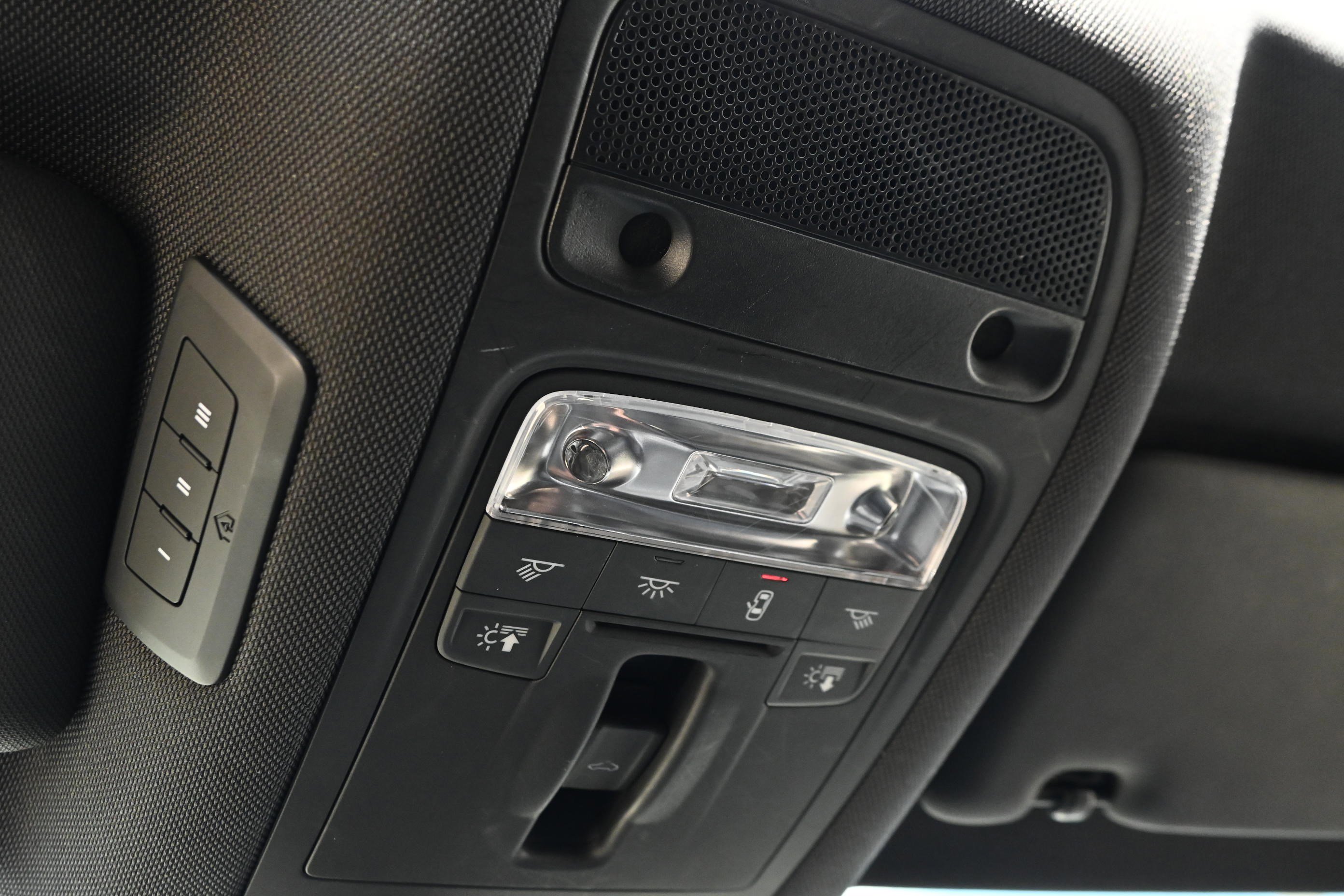 Used 2018 Audi Q3 2.0T Premium w/ Convenience Package image 33