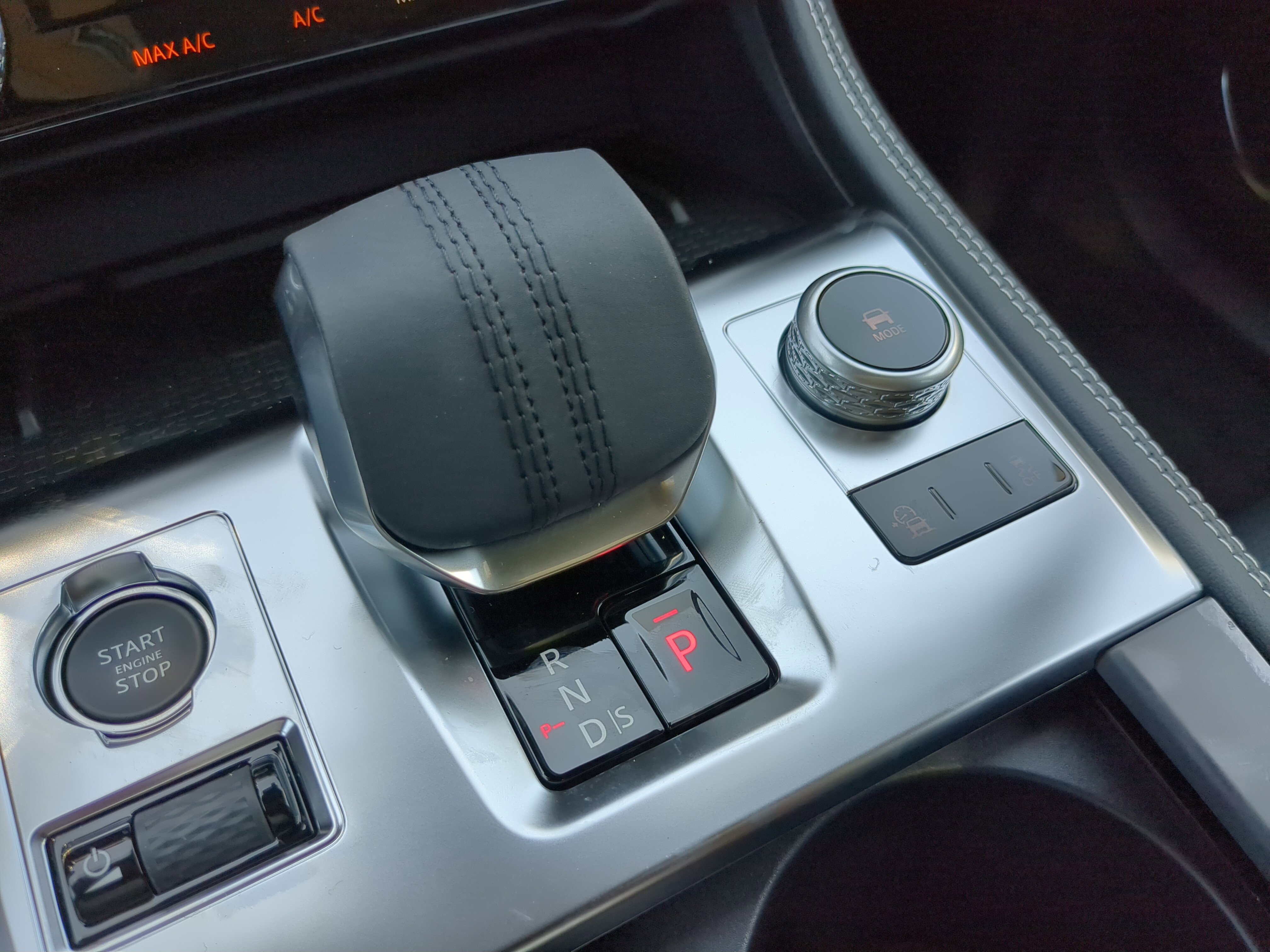 New 2026 Jaguar F-PACE R-Dynamic S image 24