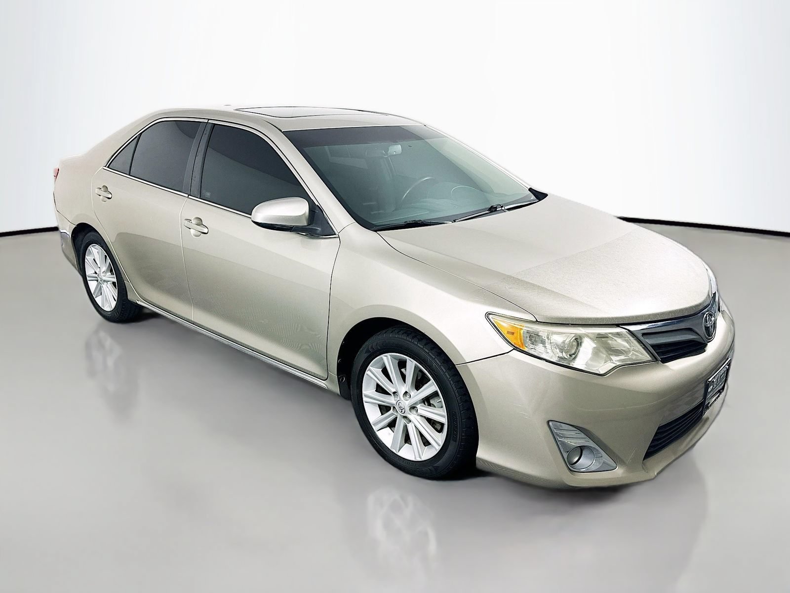 Used 2014 Toyota Camry XLE