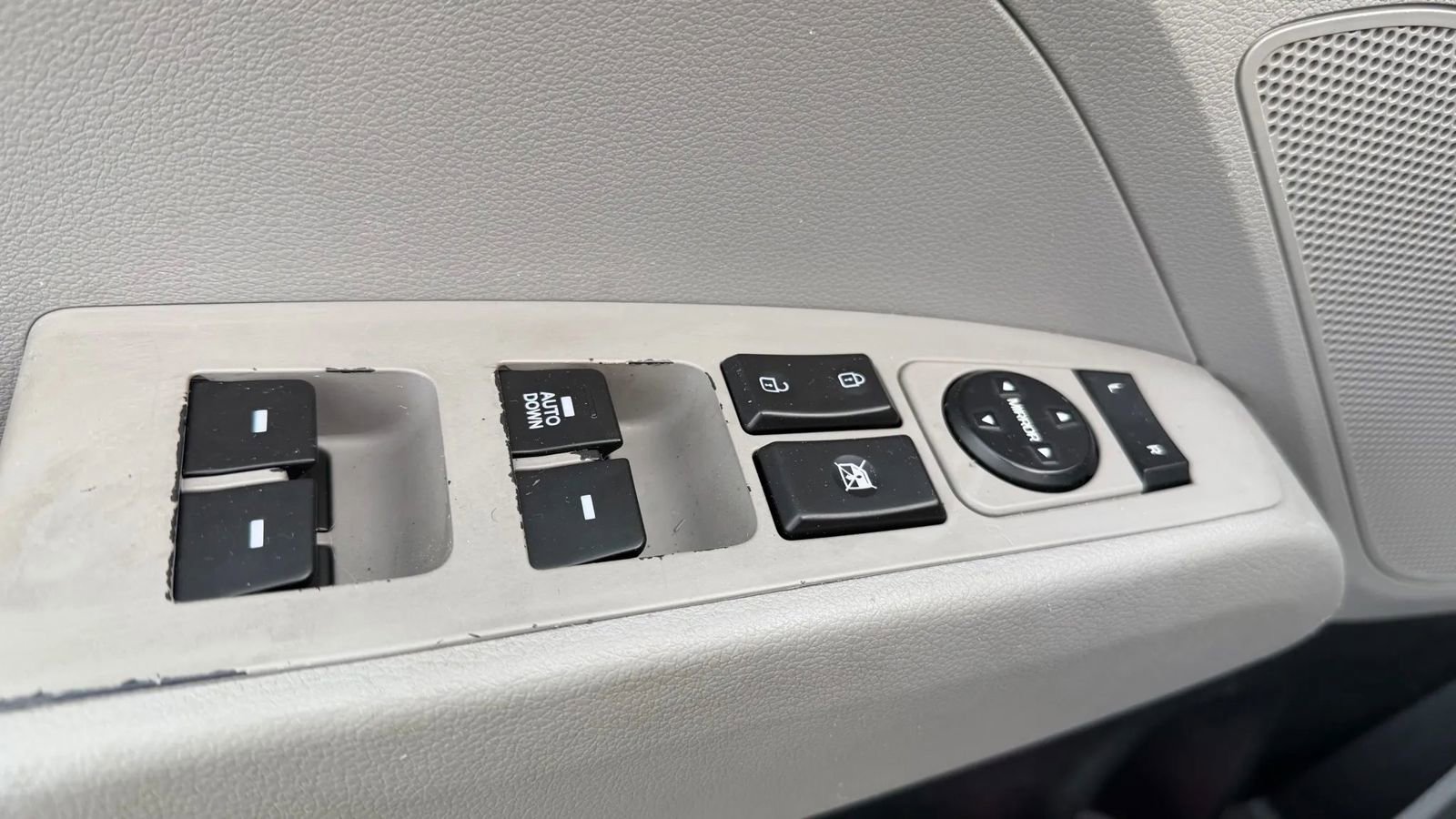 Used 2020 Hyundai Elantra SE image 13