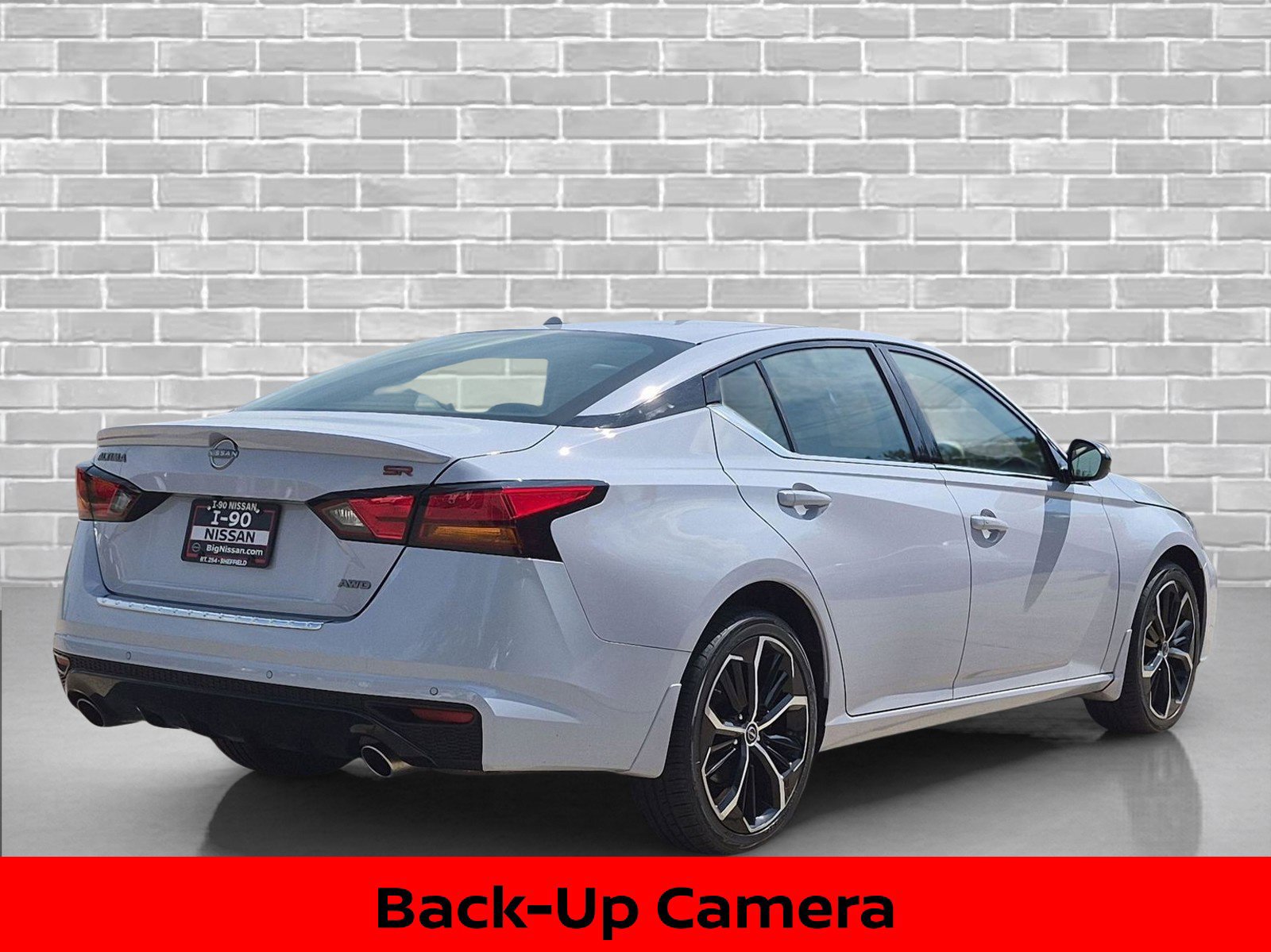Certified 2023 Nissan Altima 2.5 SR w/ SR Premium Package AWD/4WD image 9