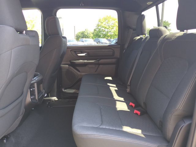 New 2027 RAM 1500 Express AWD/4WD image 14