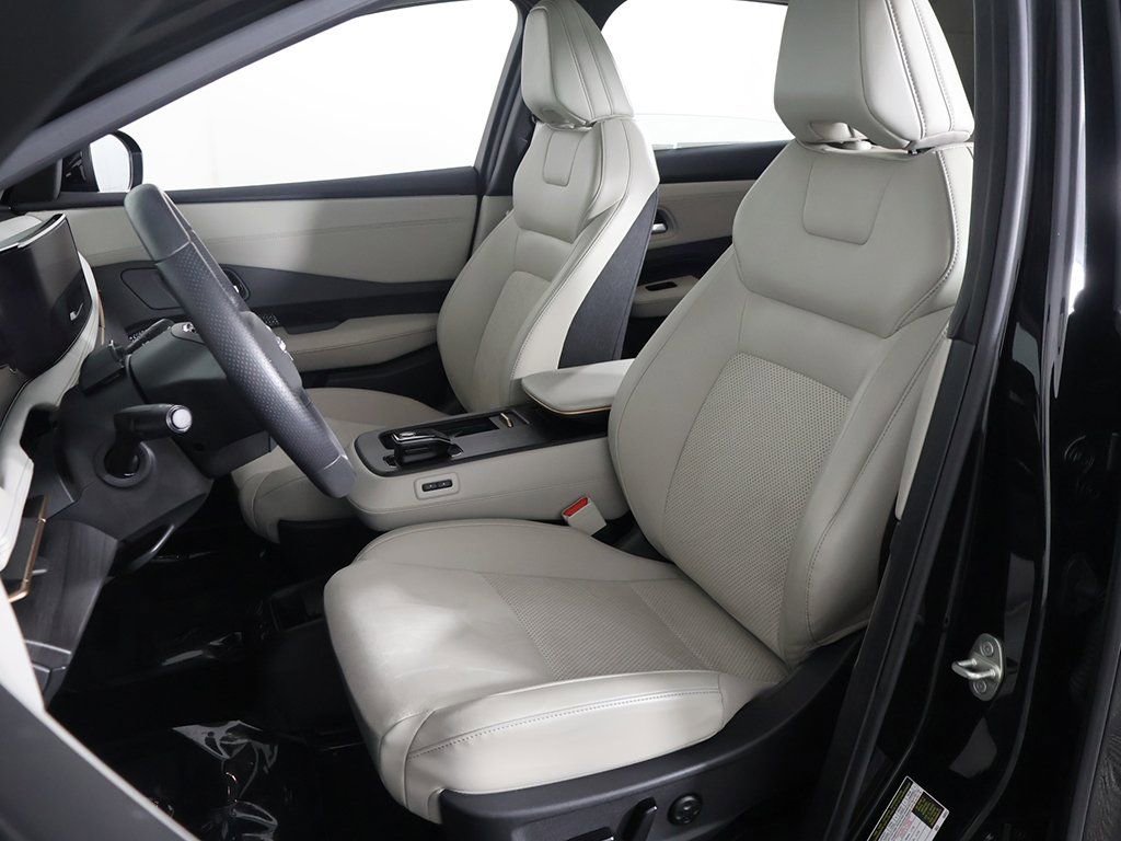 Used 2024 Nissan Ariya FWD image 32