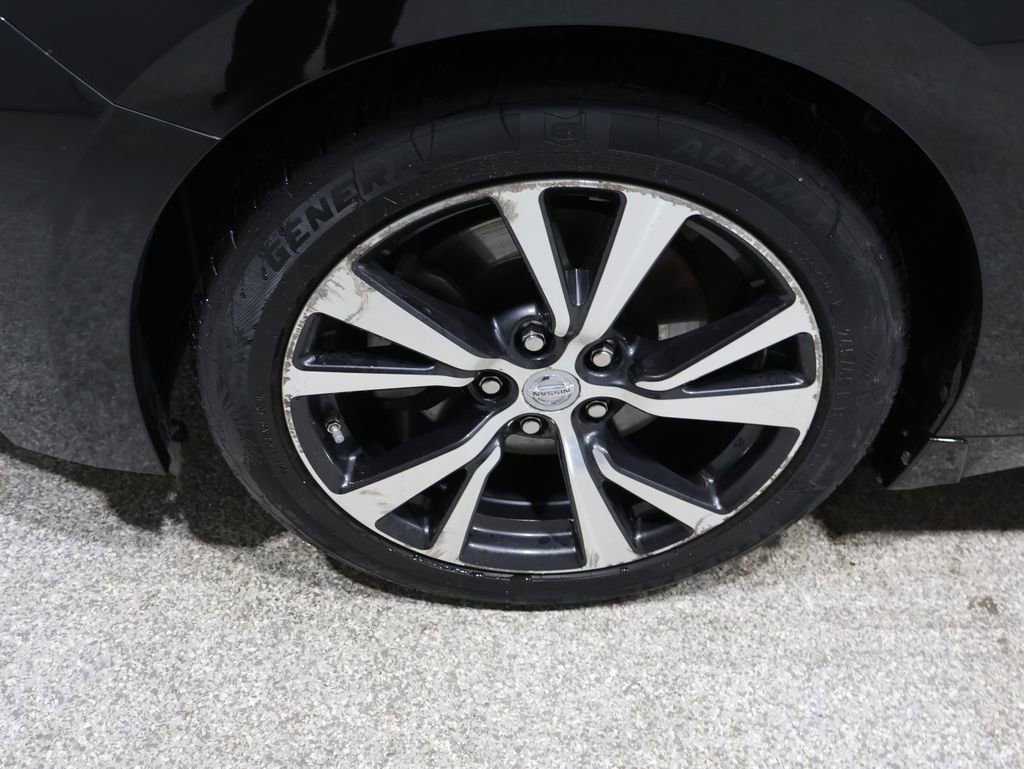 Used 2016 Nissan Maxima Platinum image 9