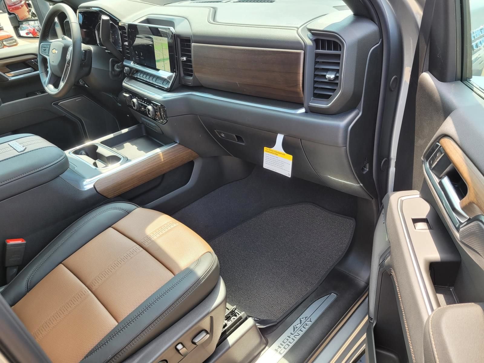 New 2026 Chevrolet Silverado 2500 High Country w/ High Country Premium Package AWD/4WD image 6