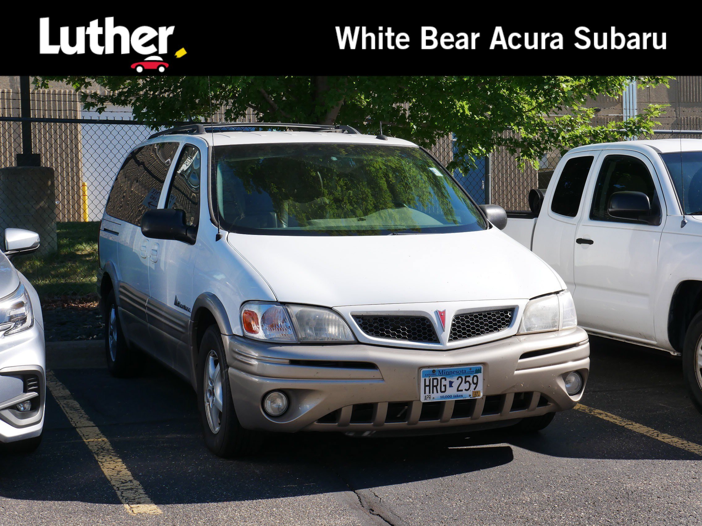 Used 2002 Pontiac Montana Extended w/ Premium Seating Pkg FWD image 1