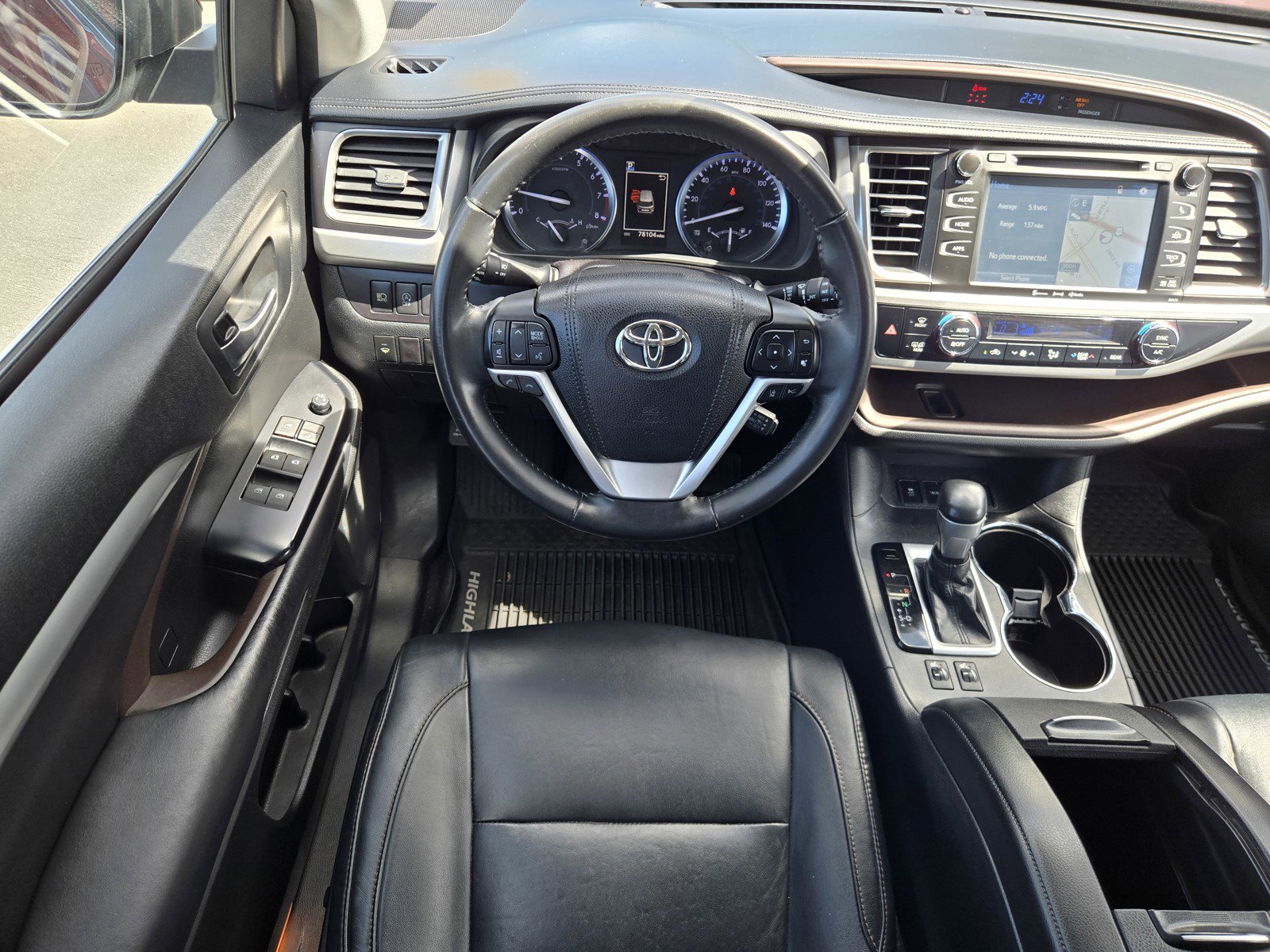 Used 2018 Toyota Highlander XLE image 13